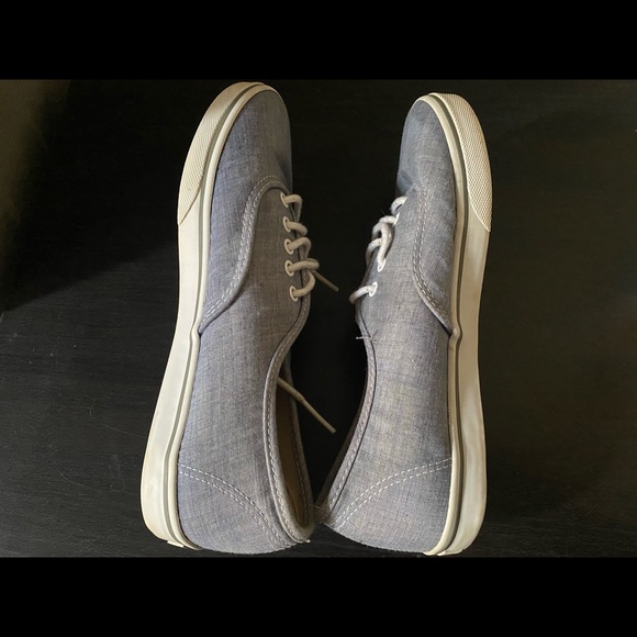 Vans - Picture 3 of 4